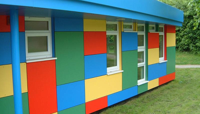Облицовка фасада беседки пластиковыми панелями